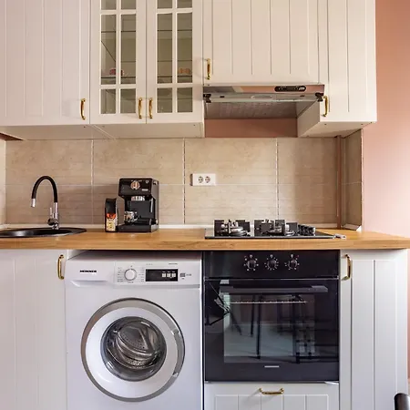 Smarald Wings 30 * Bükreş